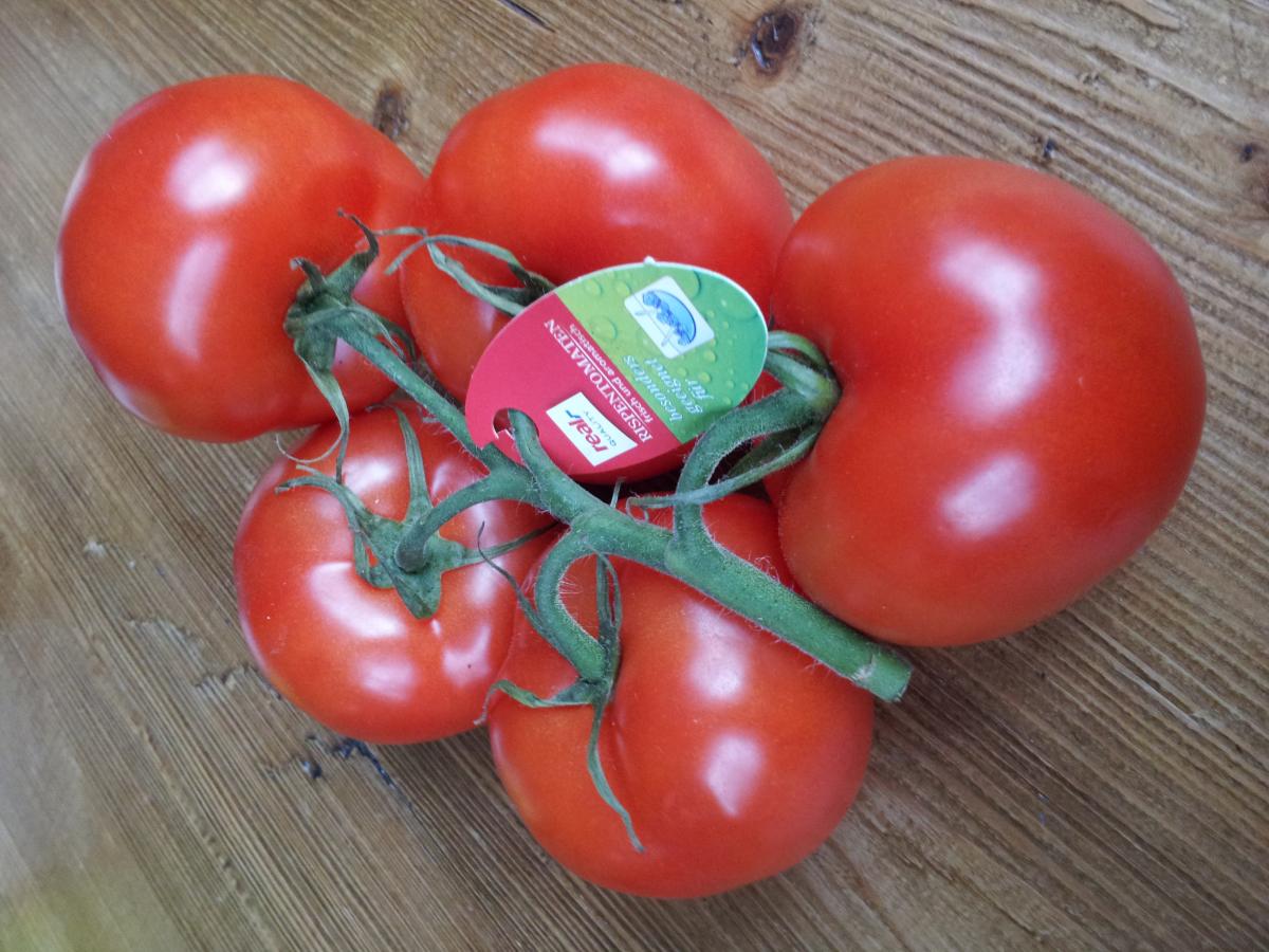 Biologische tomaten zonder plastic verpakking Biologische tomaten zonder plastic verpakking